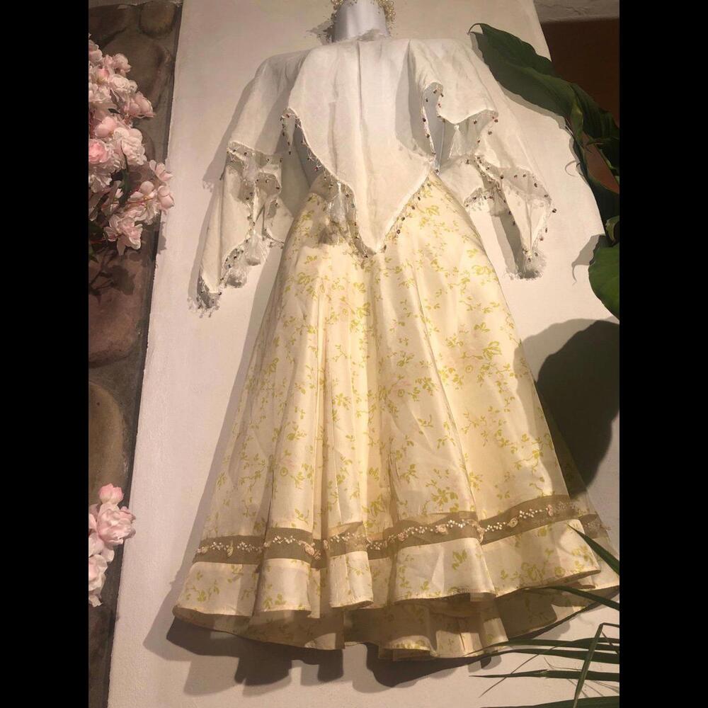 Silk Floral Skirt Yellow With 3drose Buds On Sheer Trim